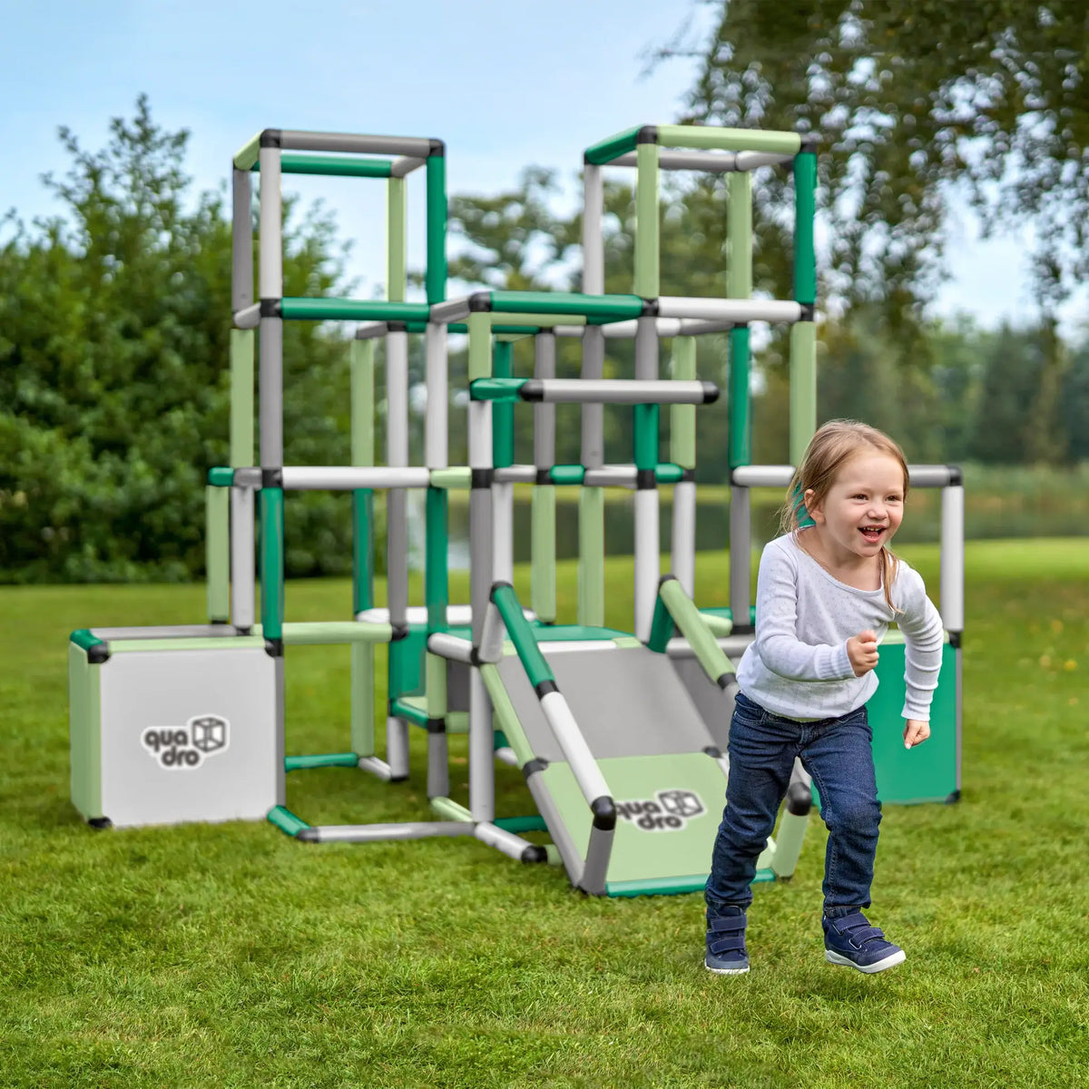 Jungle Gym for Kids - GIANT PYRAMID WITH RAMP Home – QUADRO 中国店